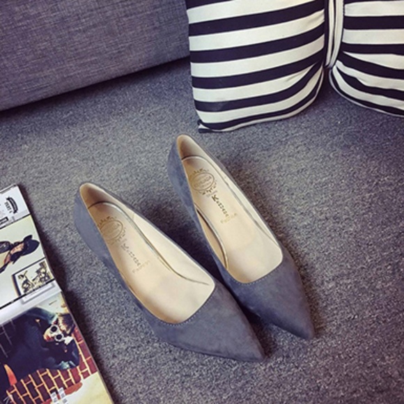 Mini Heels - Picture 3 of 3